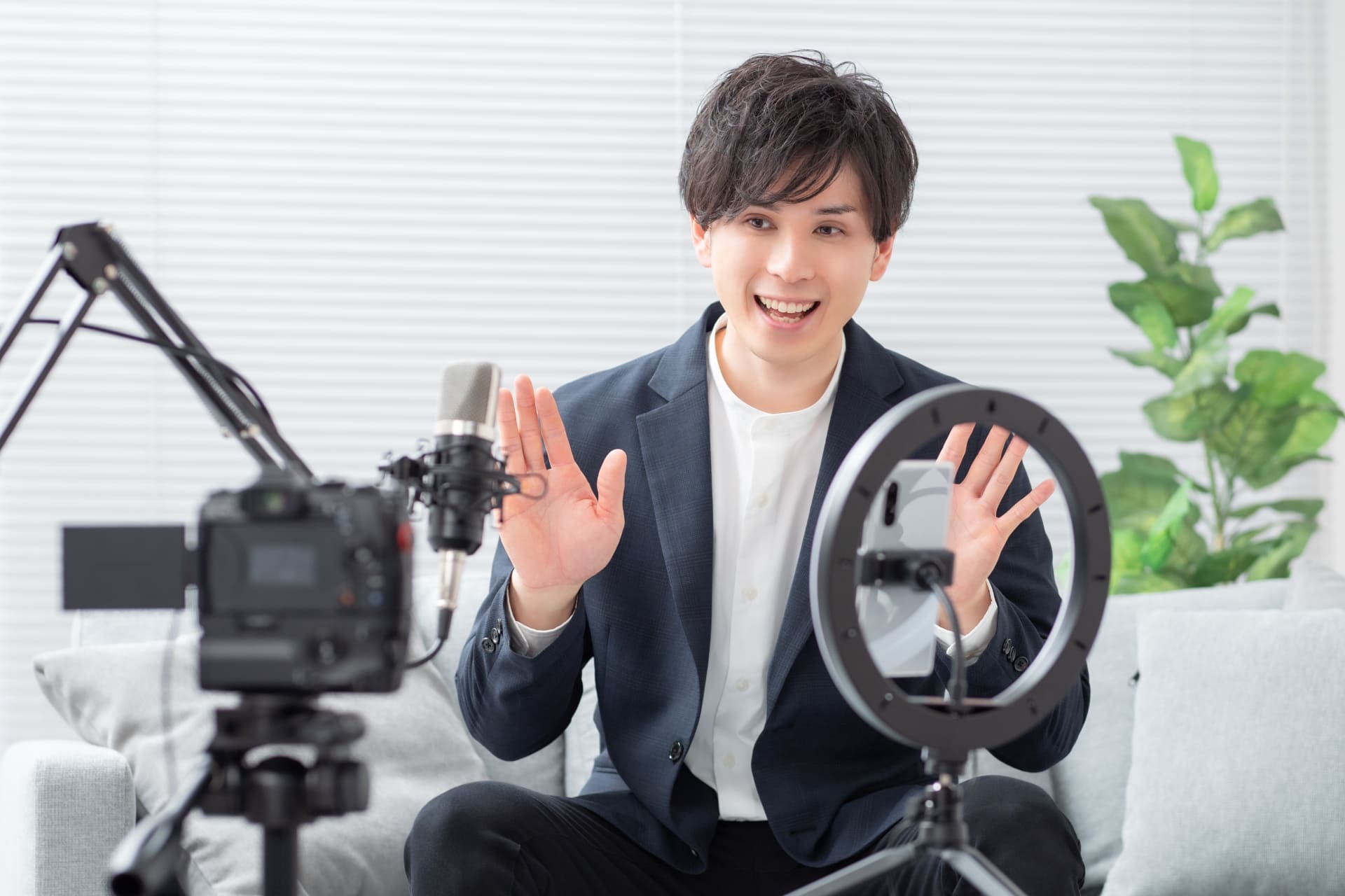 エンタメ業界に強い税理士|YouTuber・芸能関係者の確定申告対応